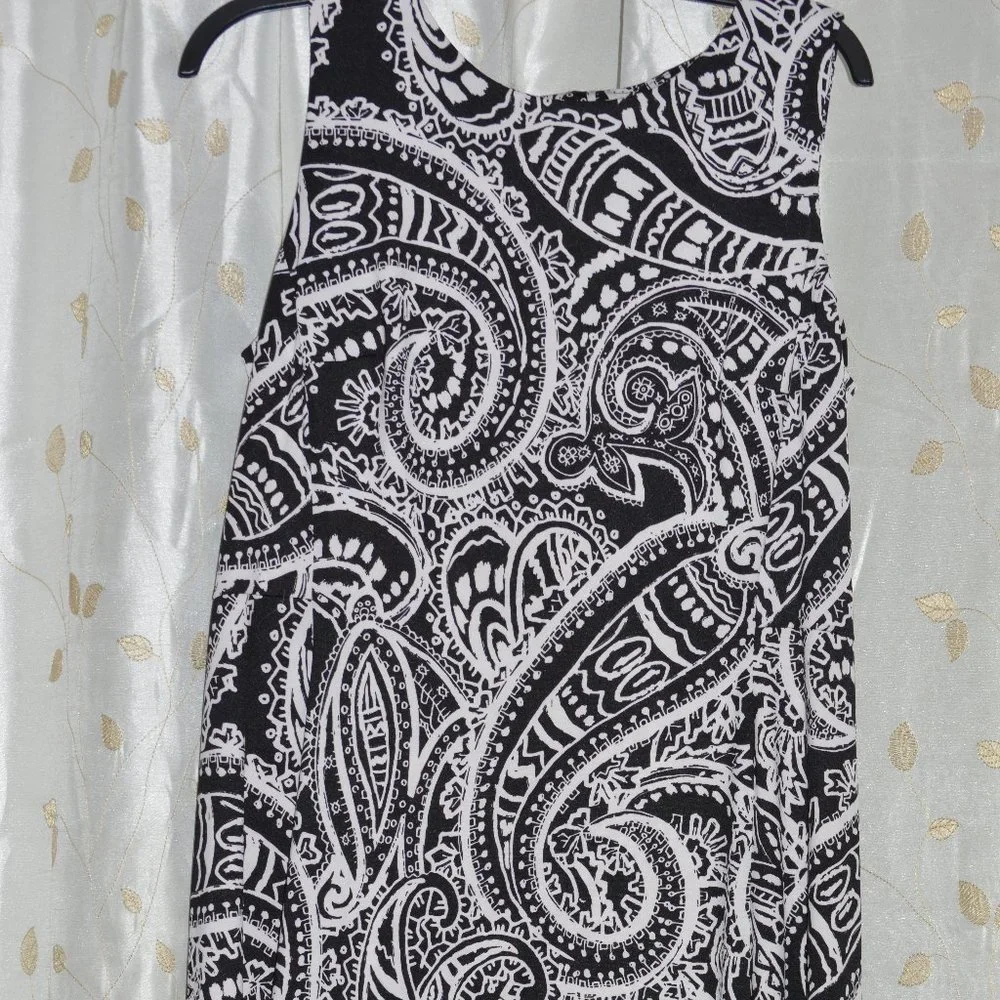 Dress - Picture 1 of 1